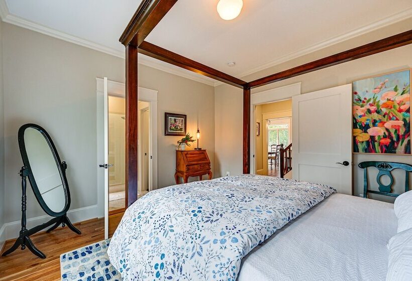 Spacious Salem Winston Home W/ Deck!