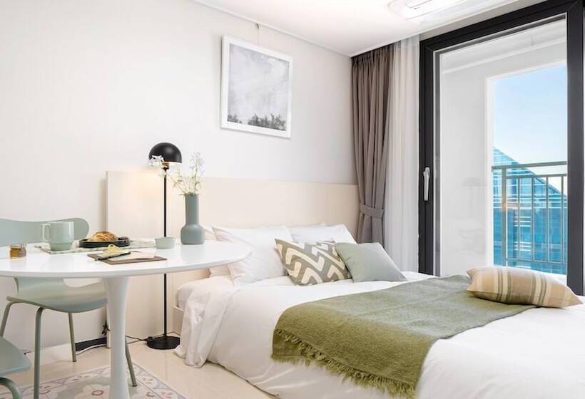 Urban Stay Busan City Hall