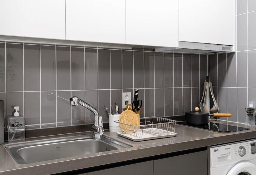 Urban Stay Busan City Hall