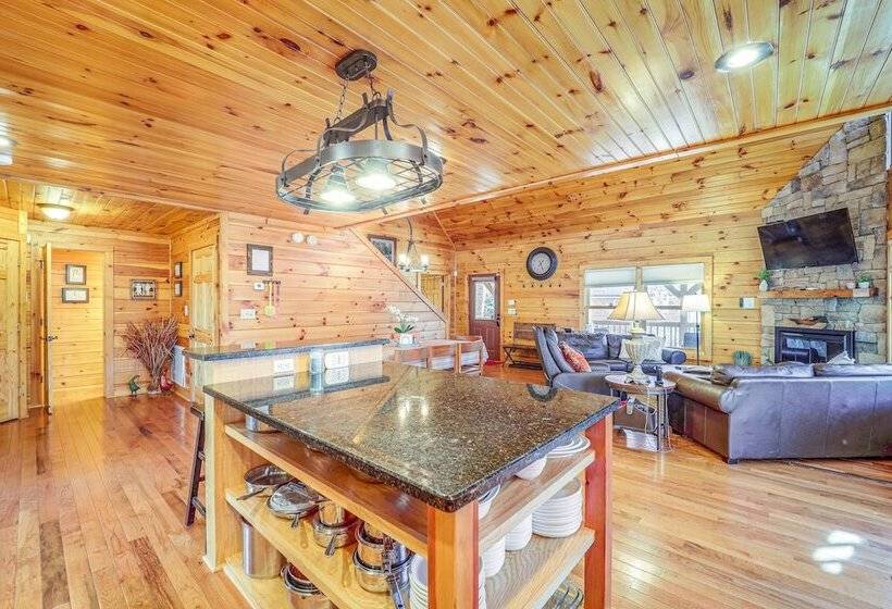 Waterfront Watauga Lake Home W/ Private Dock!