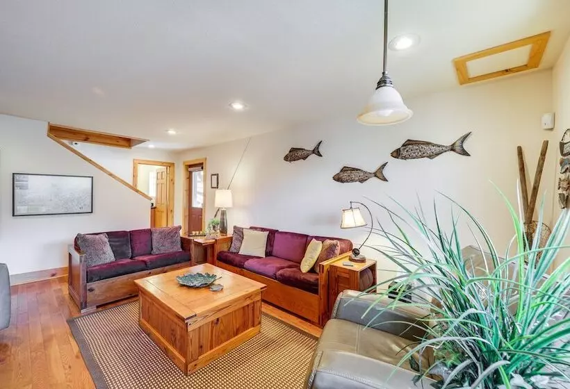 Waterfront Watauga Lake Home W/ Private Dock!