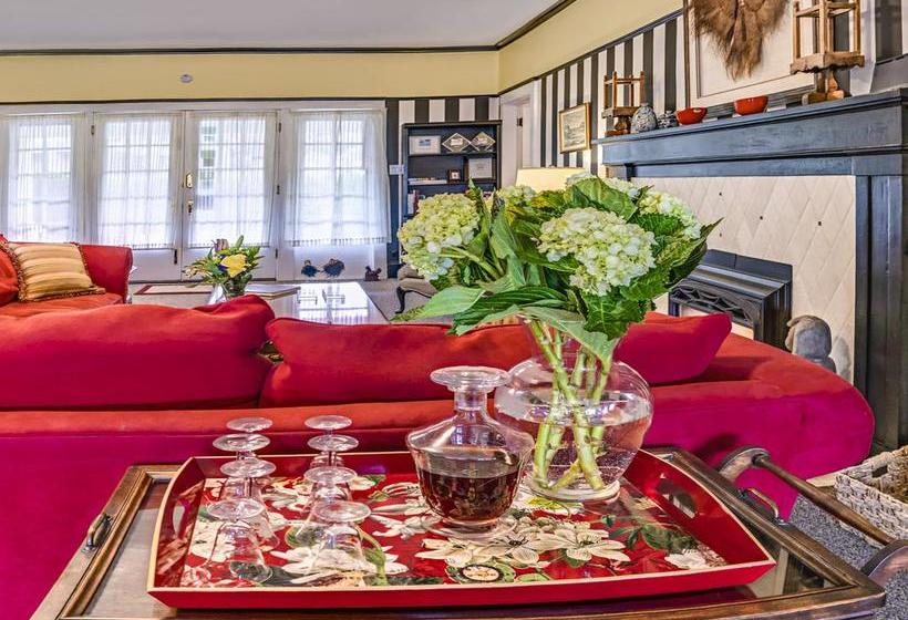 Bayberry Inn B&b And Oregon Wellness Retreat