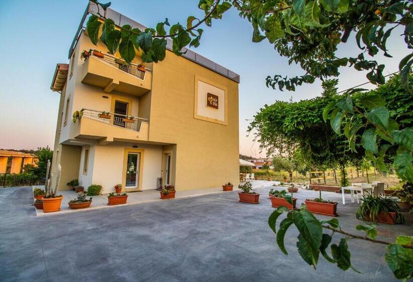 Aamiaismajoitus (B&B) Il Gallo Con Gli Stivali