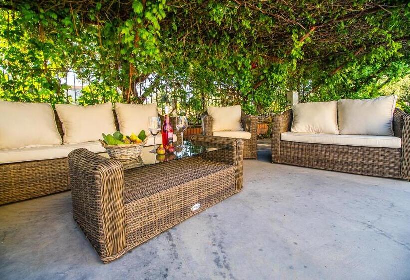 Aamiaismajoitus (B&B) Il Gallo Con Gli Stivali