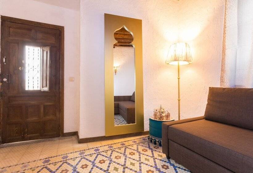 Carmen Vistas De La Alhambra