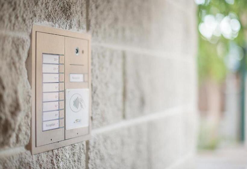 مسافرخانه Sono House