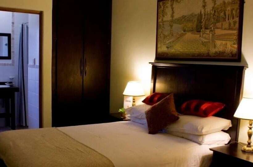 בית מלון כפרי Alveston Manor