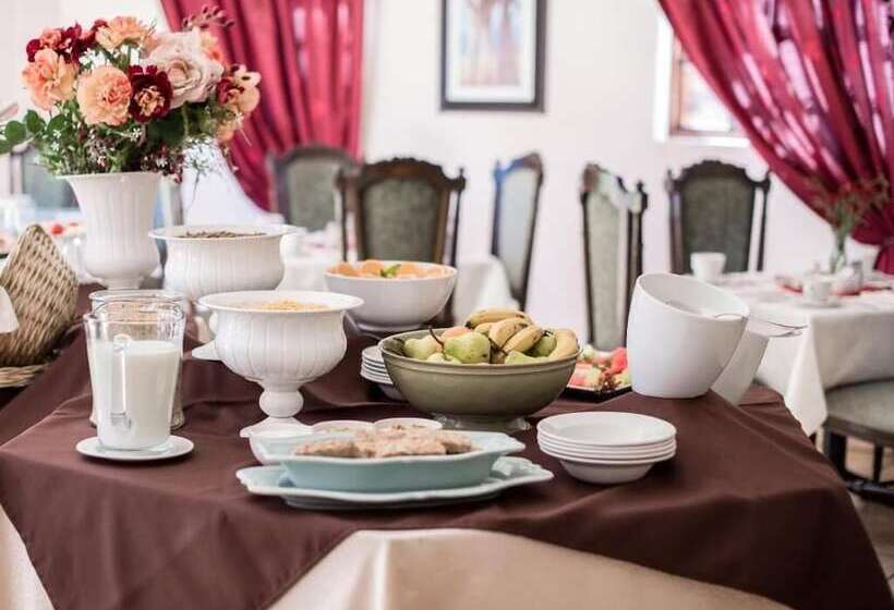 בית מלון כפרי Alveston Manor