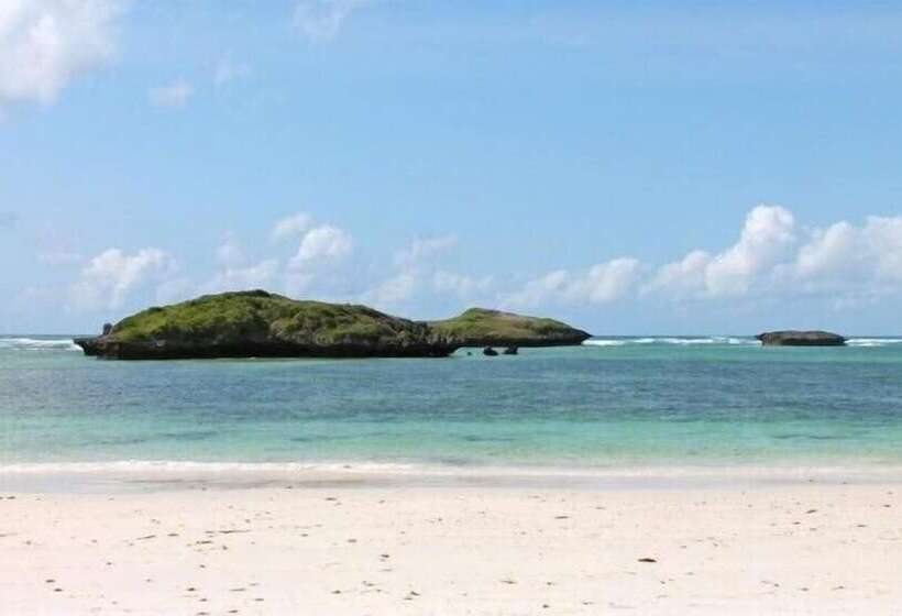 هتل Lily Palm Resort