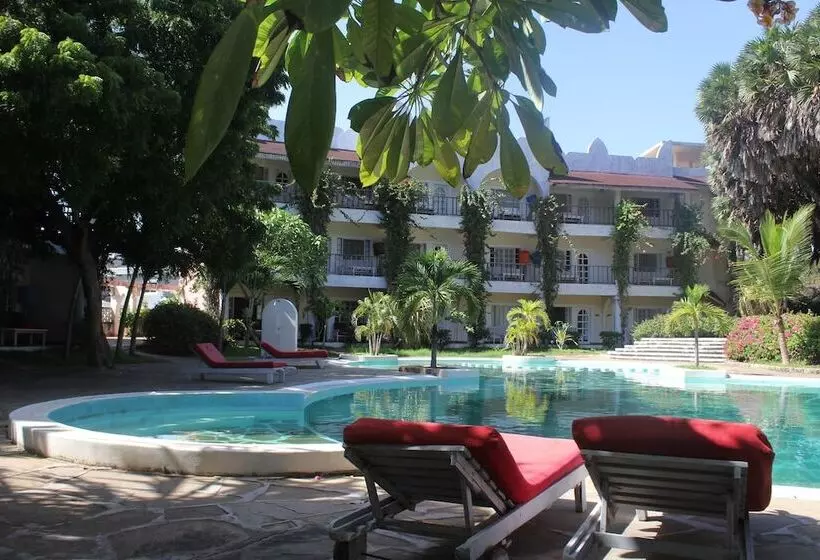 هتل Lily Palm Resort
