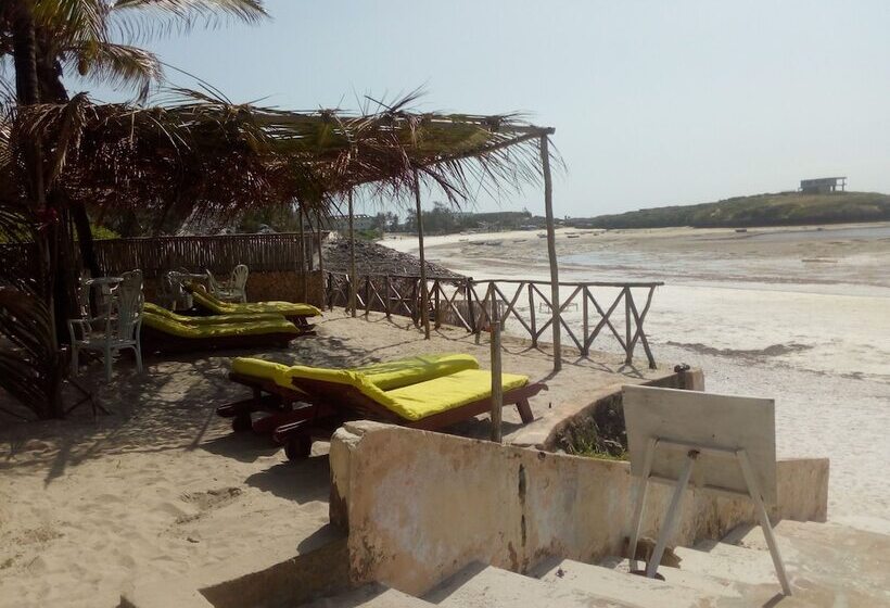 هتل Lily Palm Resort