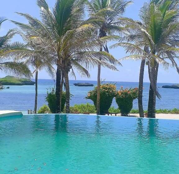 هتل Lily Palm Resort