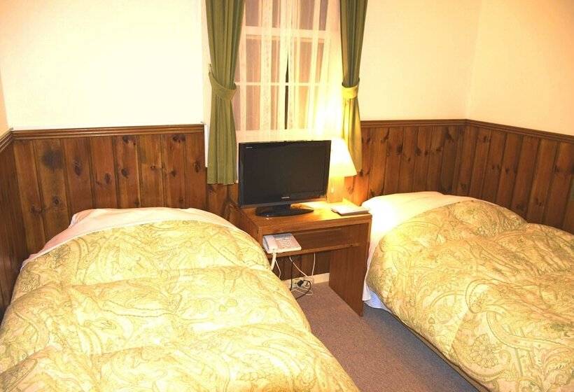 Hotelli Pension Human