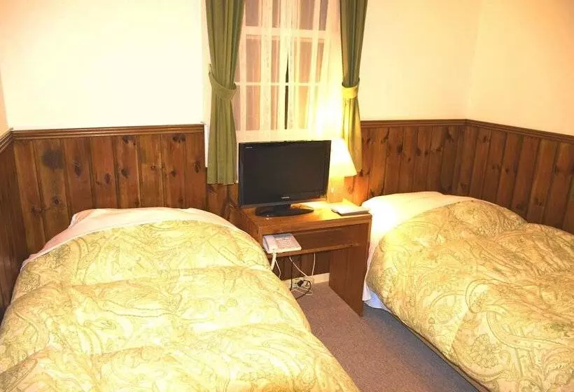 Hotelli Pension Human