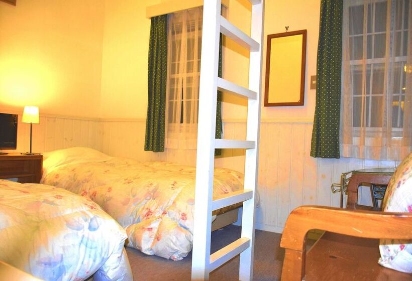 Hotelli Pension Human