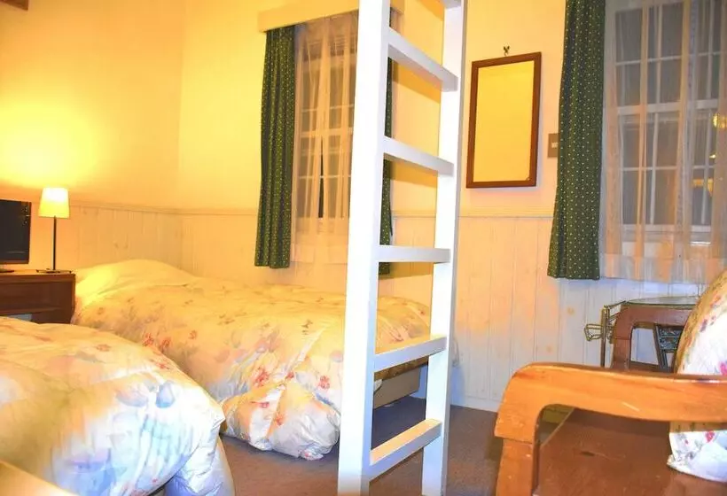 Hotelli Pension Human
