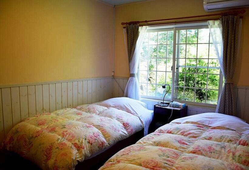 Hotelli Pension Human