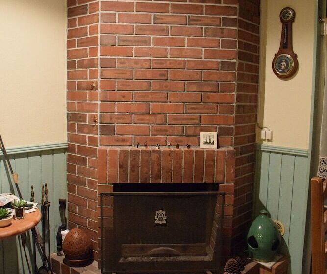 Hotelli Pension Human