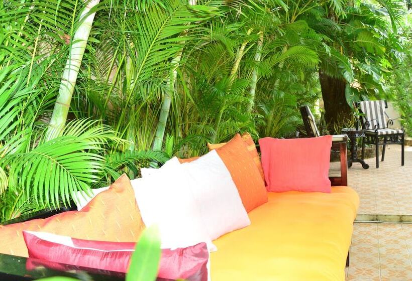 Hotel Tropical Hill Kep