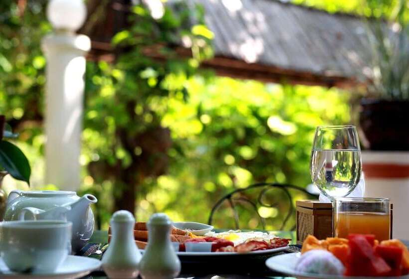 Hotel Tropical Hill Kep