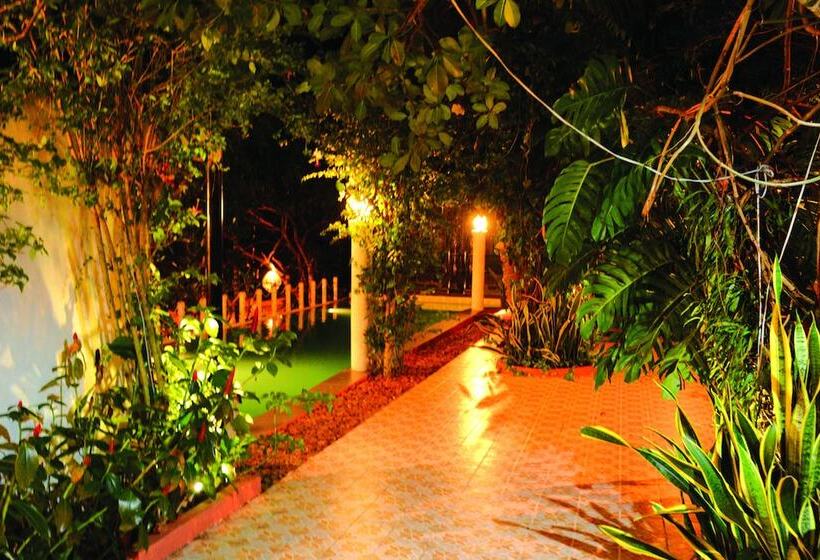 Hotel Tropical Hill Kep