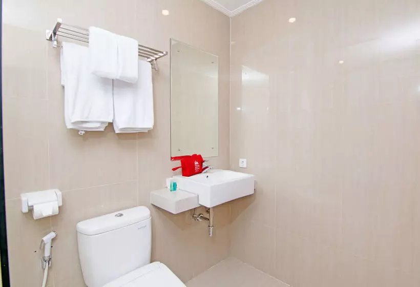 هتل Zen Premium Kunti Seminyak