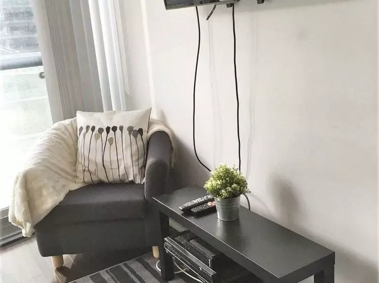 New One Bedroom Condo Downtowncn Tower