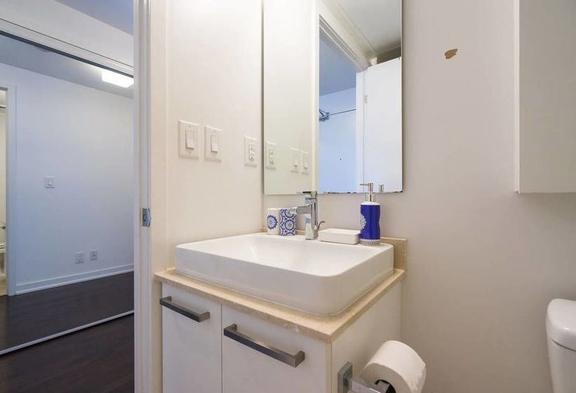 New One Bedroom Condo Downtowncn Tower