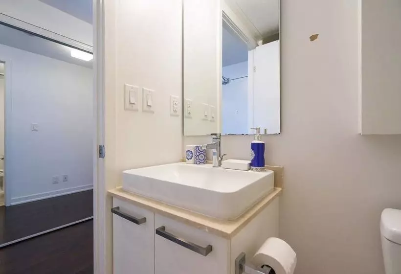 New One Bedroom Condo Downtowncn Tower