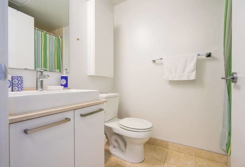 New One Bedroom Condo Downtowncn Tower