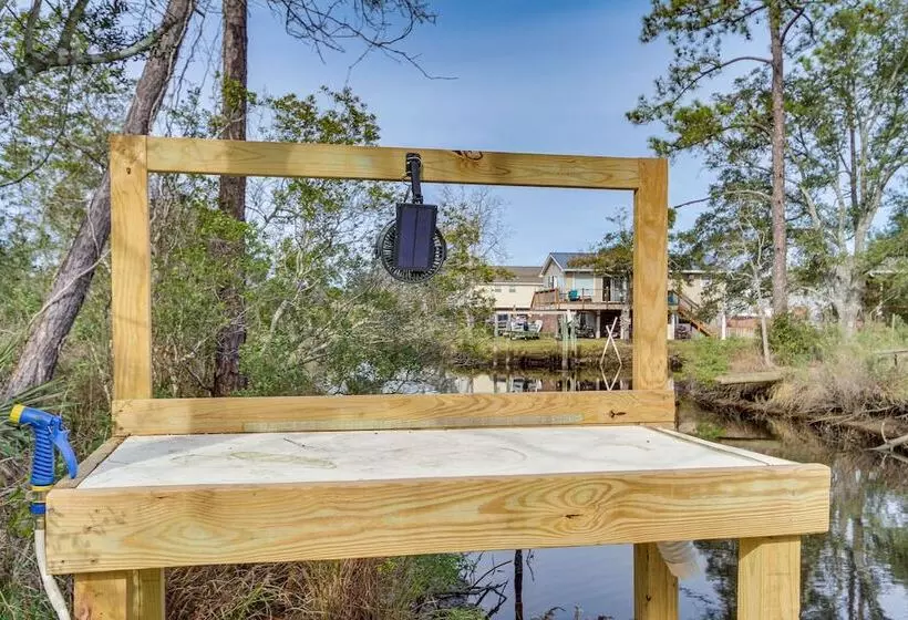 Bay St Louis Home W/ Private Dock + Kayaks!