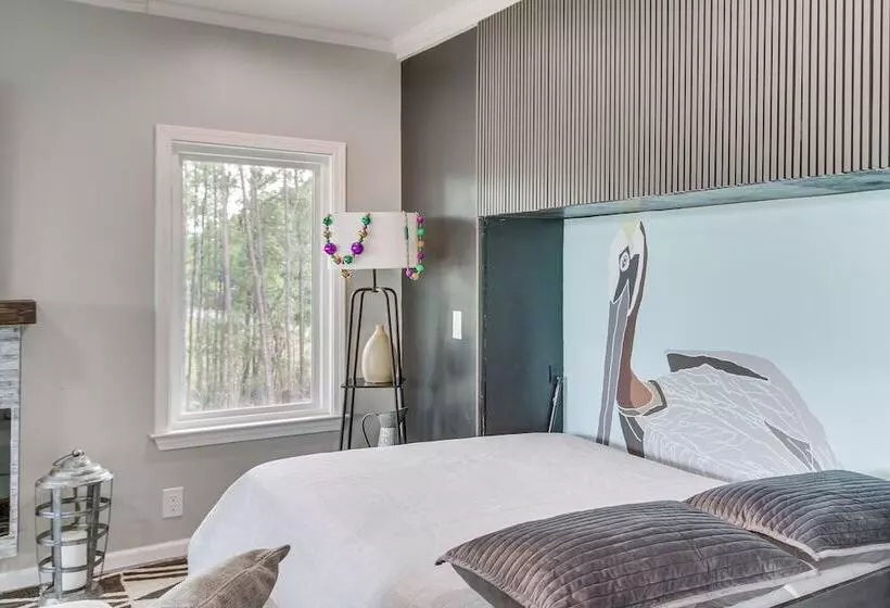 Bay St Louis Home W/ Private Dock + Kayaks!