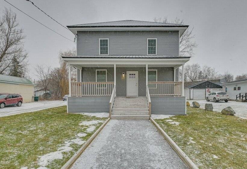 Bright & Modern Home: 2 Mi To Presque Isle Airport