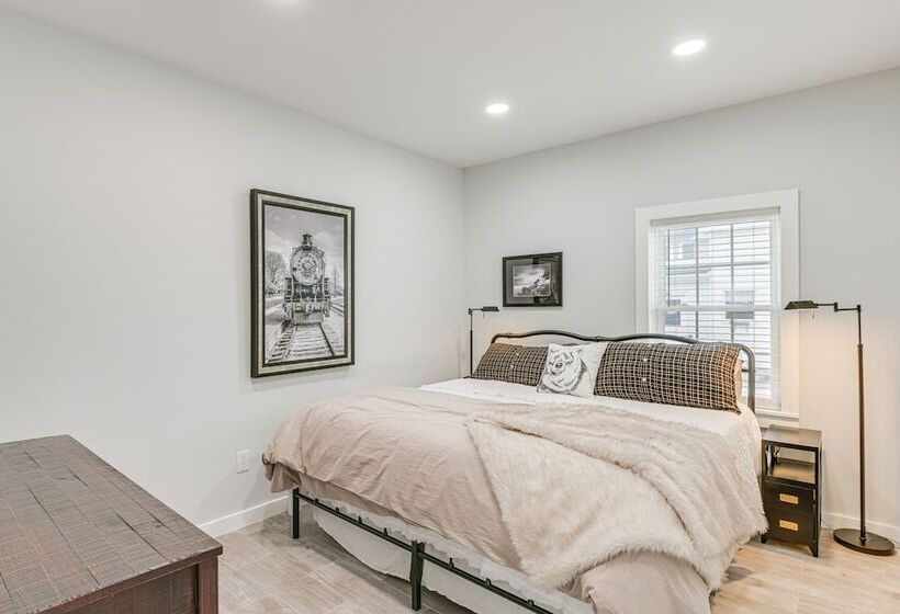 Bright & Modern Home: 2 Mi To Presque Isle Airport