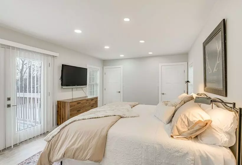Bright & Modern Home: 2 Mi To Presque Isle Airport