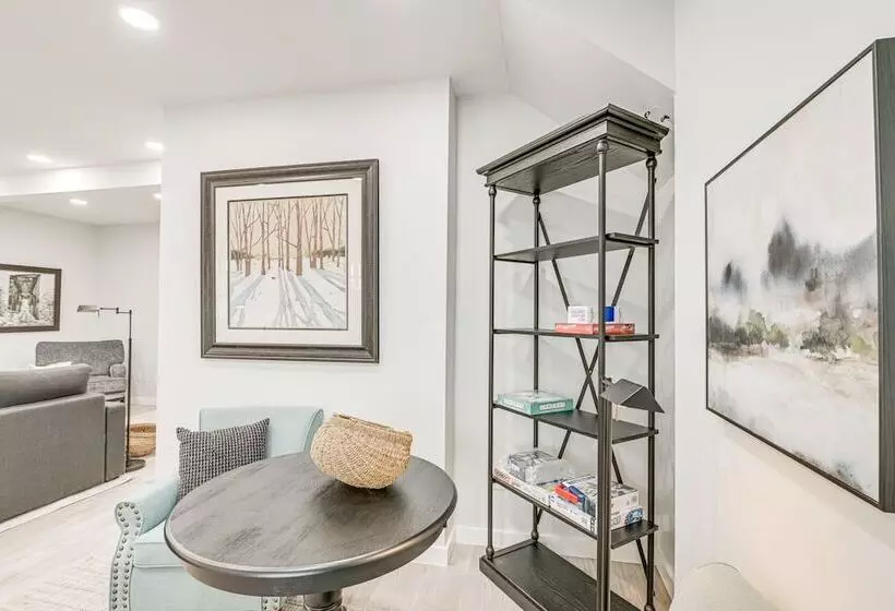 Bright & Modern Home: 2 Mi To Presque Isle Airport