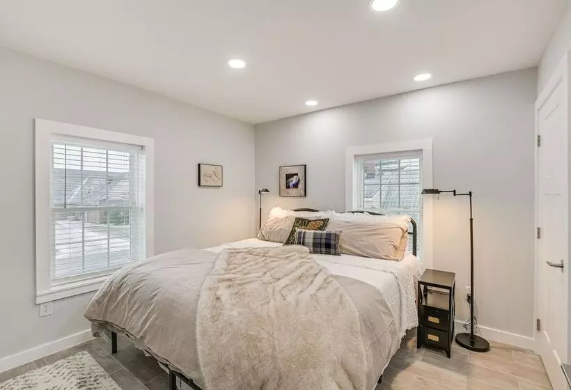 Bright & Modern Home: 2 Mi To Presque Isle Airport