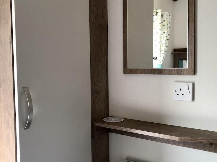 Captivating 2 Bed 2021 Caravan In Isle Of Wight