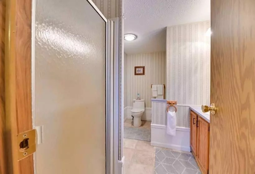 Cozy Lakemont Getaway, 11 Mi To Watkins Glen!