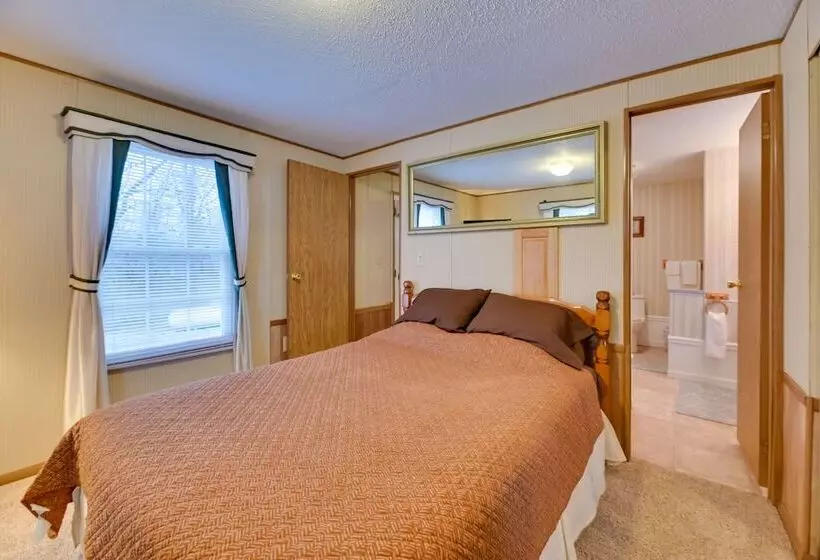 Cozy Lakemont Getaway, 11 Mi To Watkins Glen!