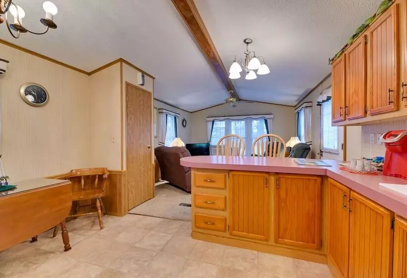 Cozy Lakemont Getaway, 11 Mi To Watkins Glen!