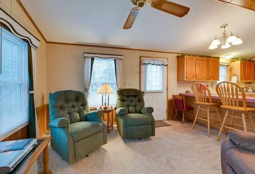 Cozy Lakemont Getaway, 11 Mi To Watkins Glen!