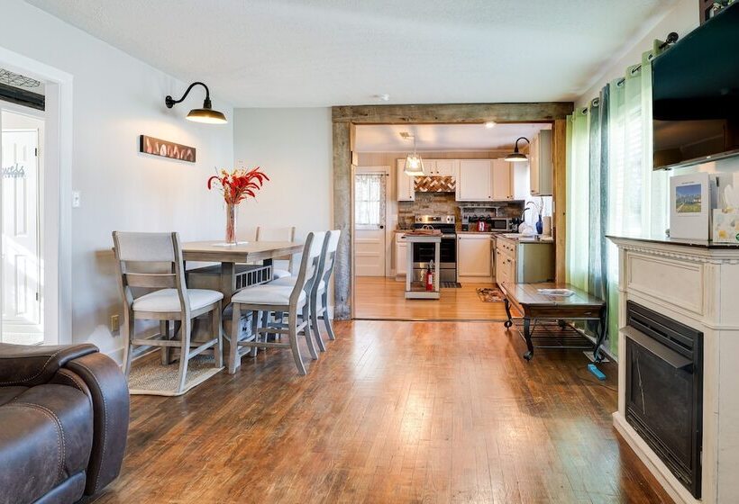 Cozy Shelbyville Home Near Hiking & Distilleries!