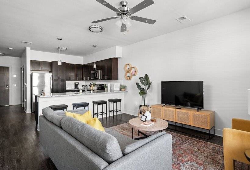 Cozysuites Stylish 4br The Heart Of Nora