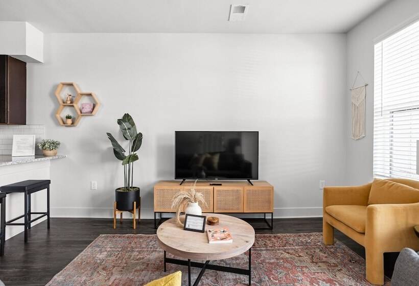 Cozysuites Stylish 4br The Heart Of Nora