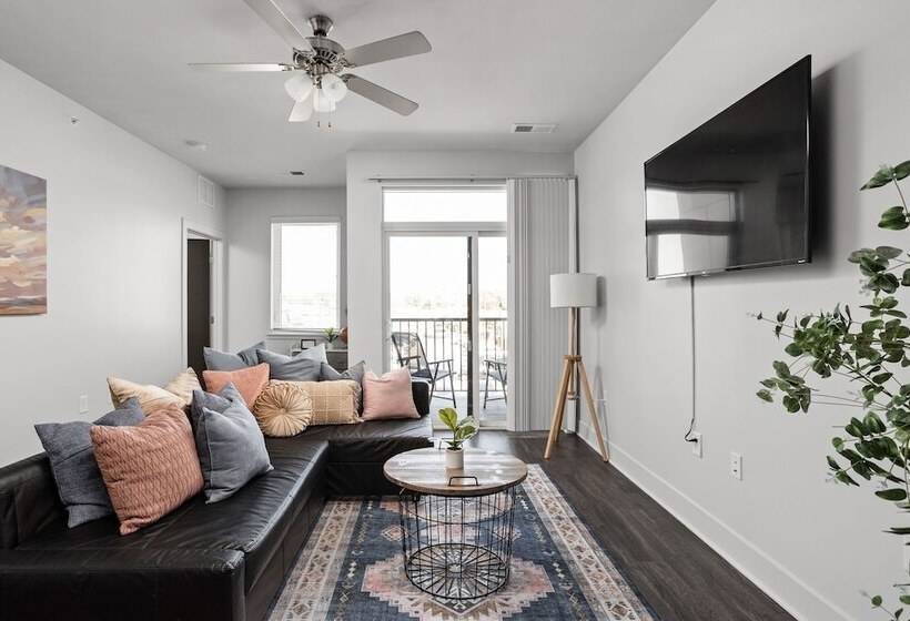 Cozysuites Stylish 4br The Heart Of Nora