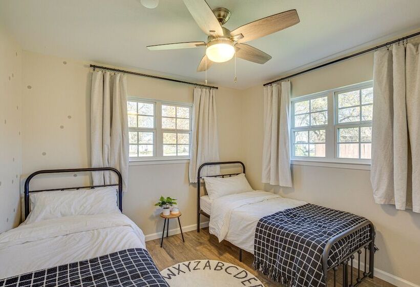 Game Room & Fire Pit: Family Friendly Aubrey Home