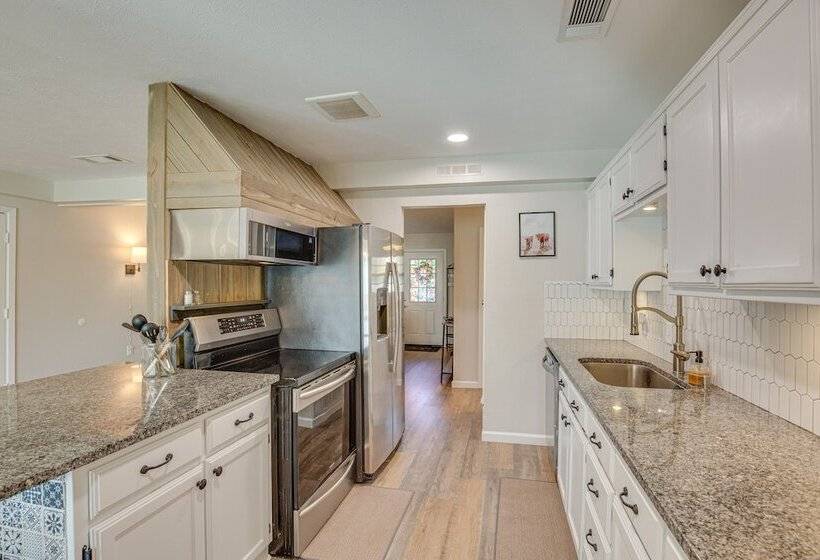 Game Room & Fire Pit: Family Friendly Aubrey Home