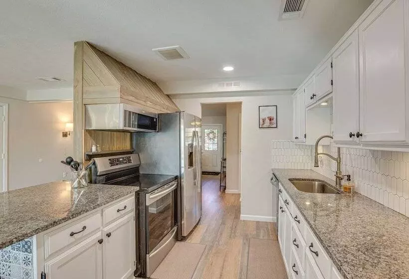 Game Room & Fire Pit: Family Friendly Aubrey Home