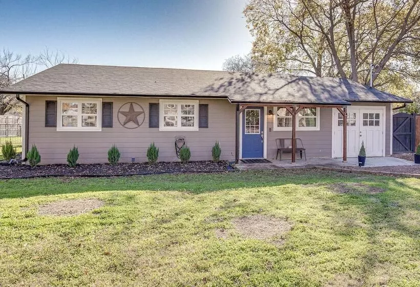 Game Room & Fire Pit: Family Friendly Aubrey Home